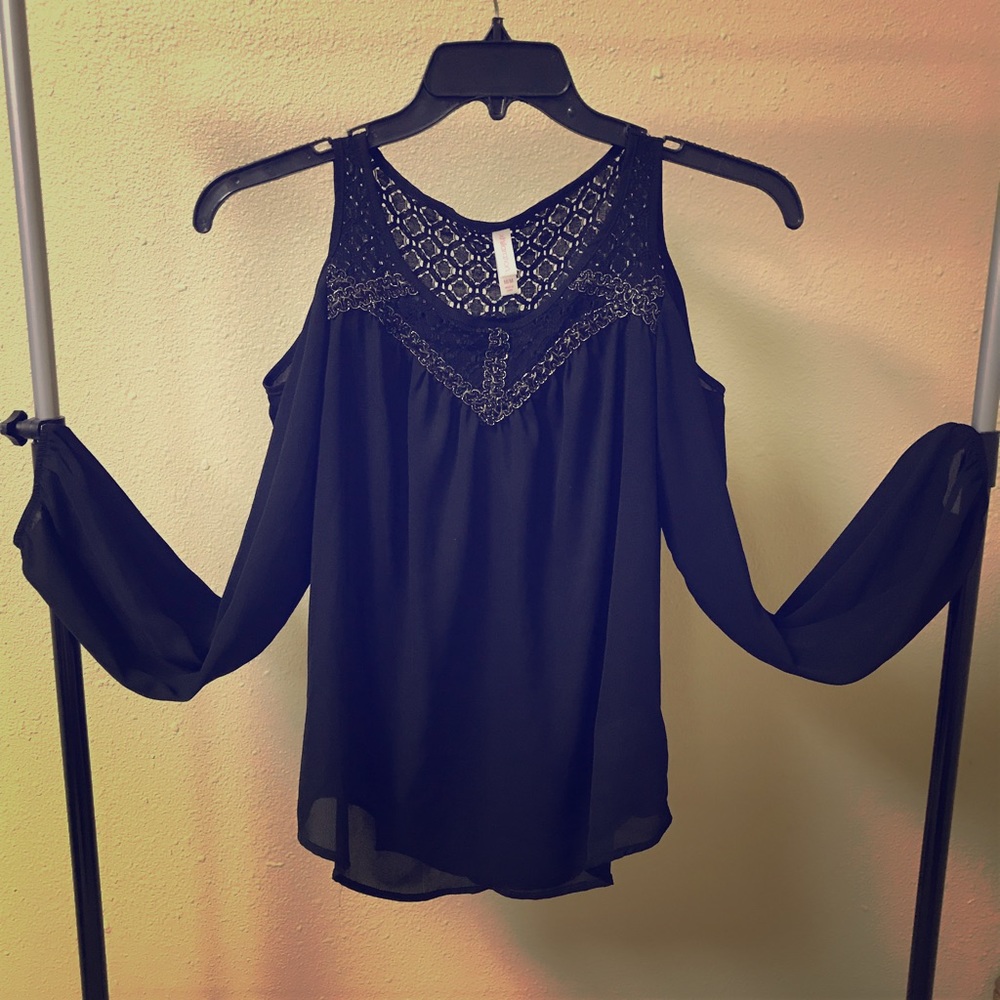 Xhilaration top